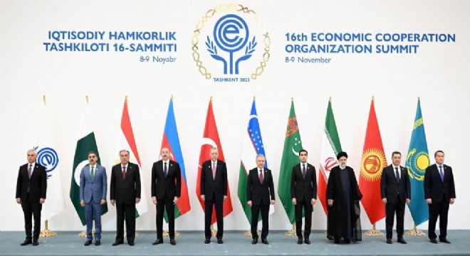  Özbekistan'da tarihi zirve